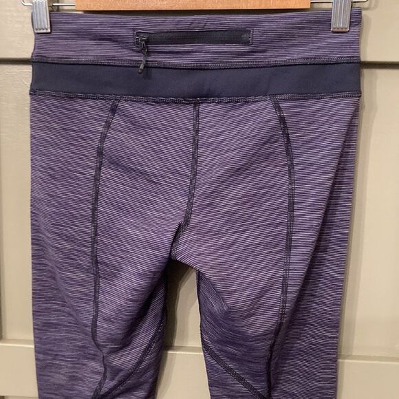 LULULEMON Run: Inspire Crop II Wee Are From Space Deep Indigo Leggings Size 4 - Picture 10 of 14